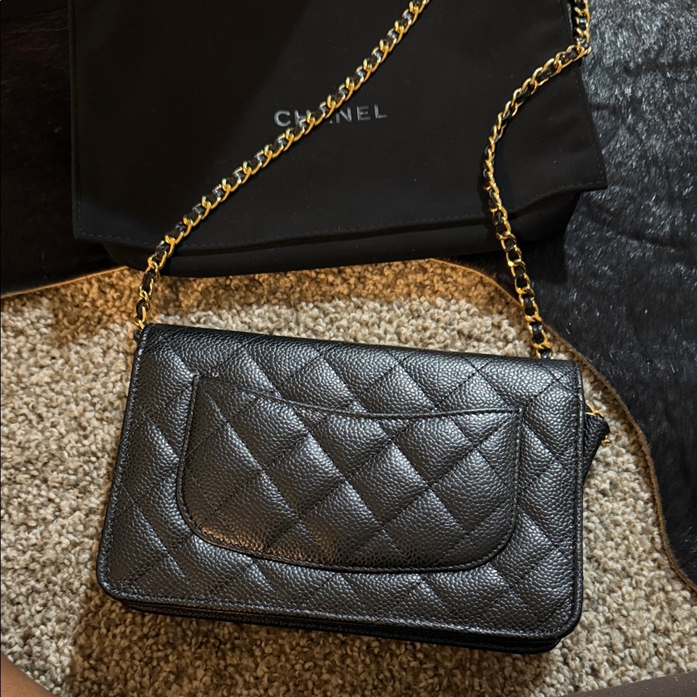 CHANEL Black Quilted Leather Crossbody Wallet with Gold Chain - Picture 2 of 8